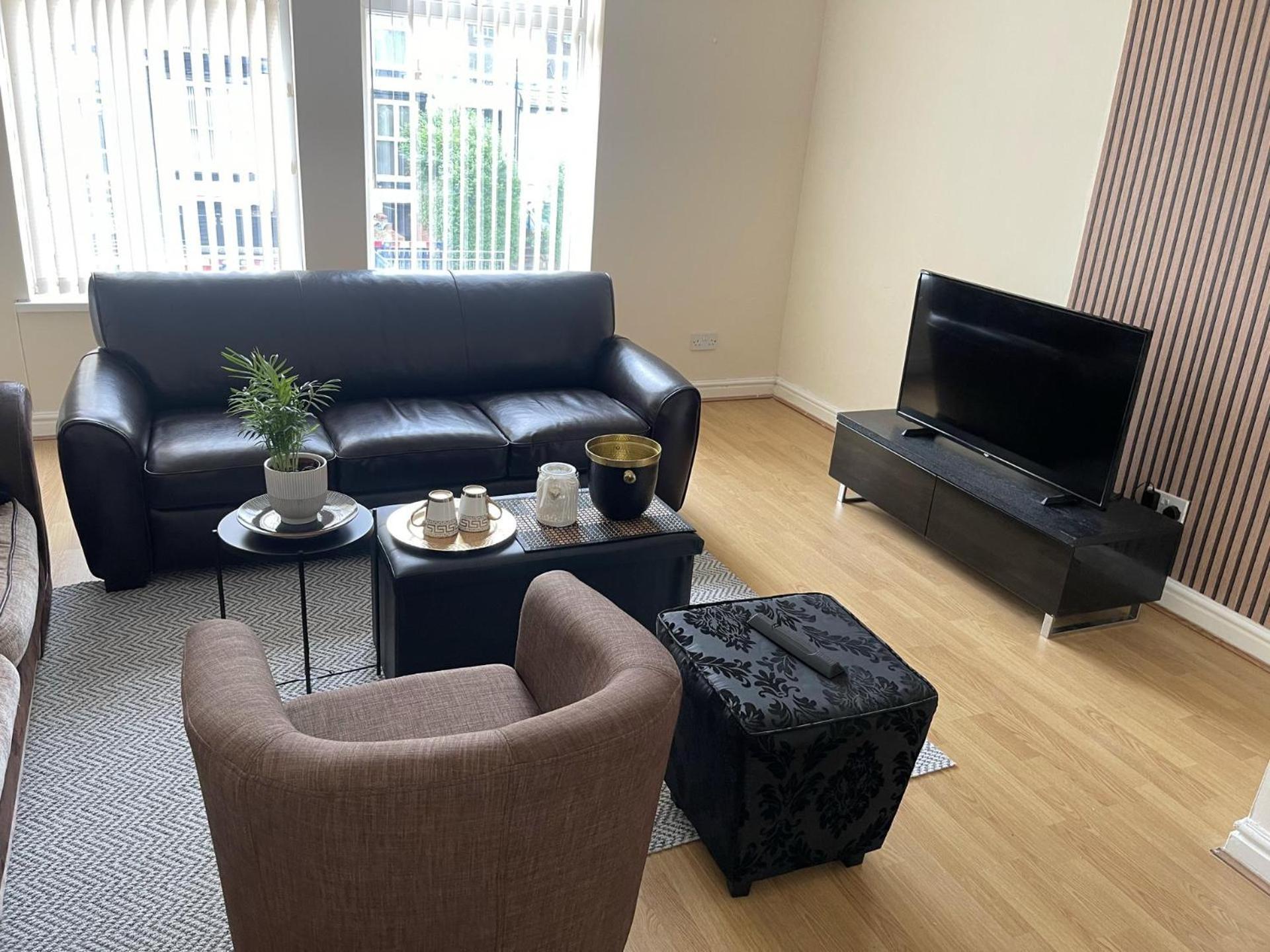 Stylish 1-Bed Apt - Sleeps 4 - Parking - Wifi Manchester Buitenkant foto