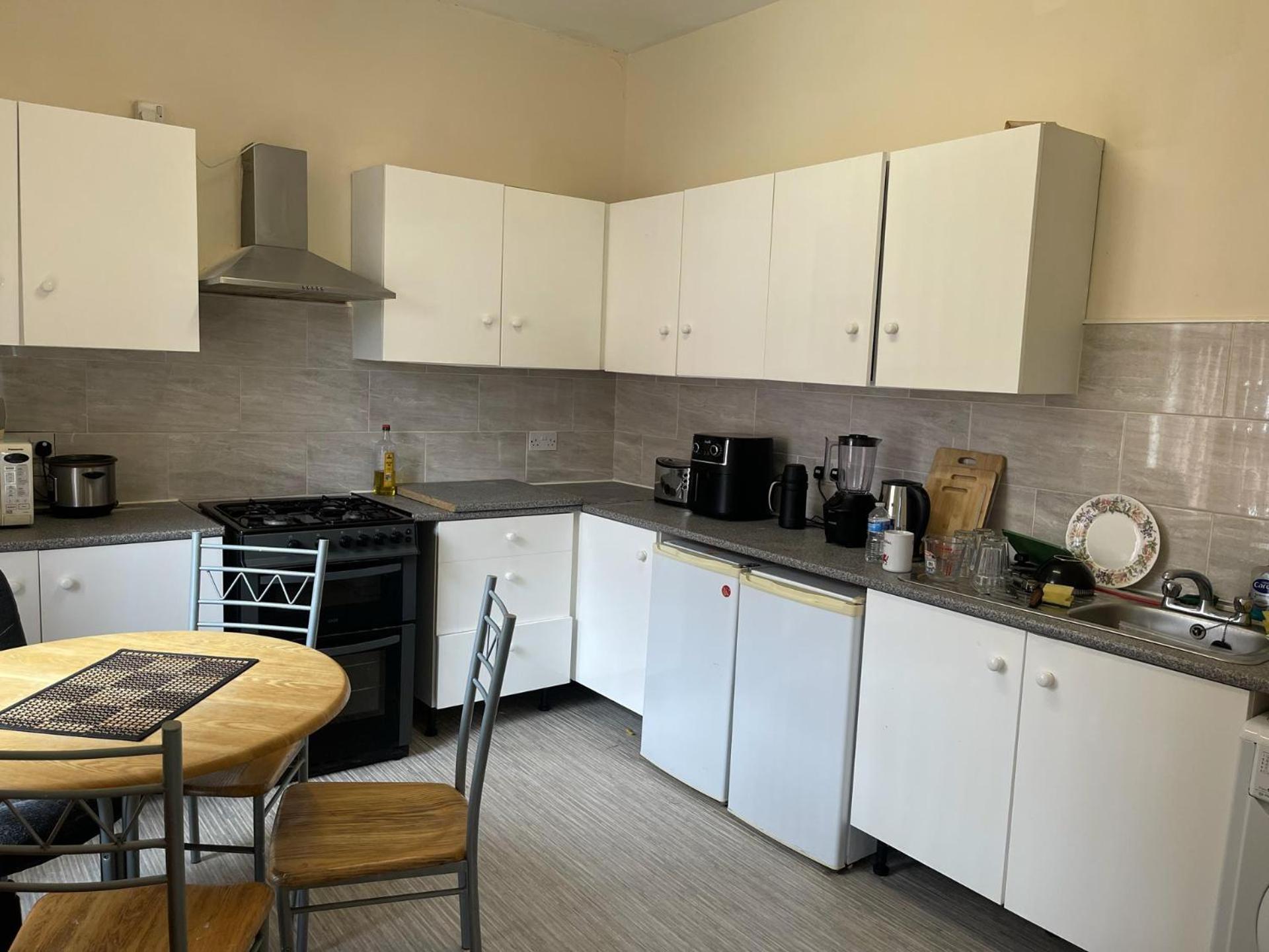 Stylish 1-Bed Apt - Sleeps 4 - Parking - Wifi Manchester Buitenkant foto